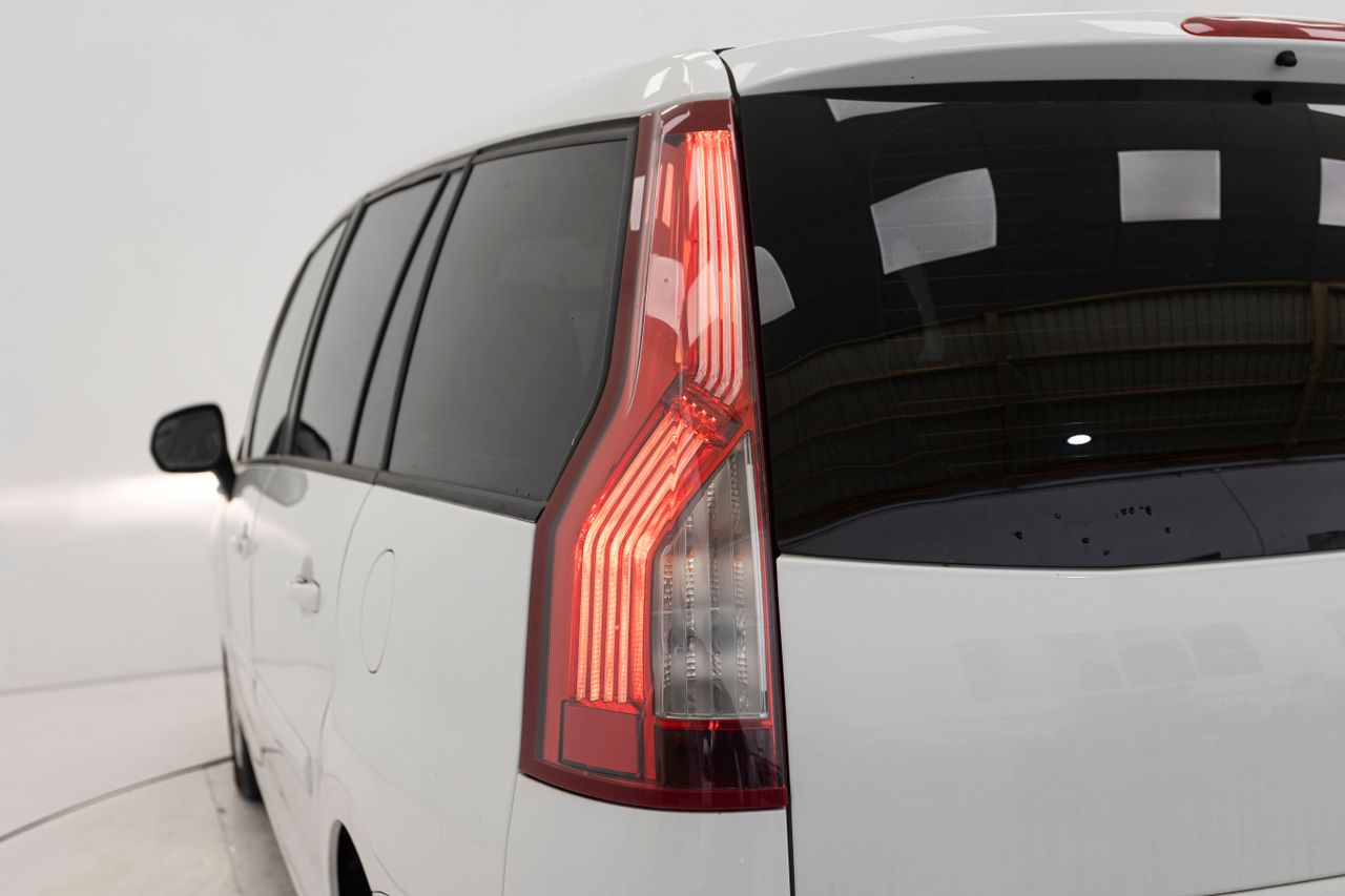 Foto Citroën Grand C4 Picasso 30