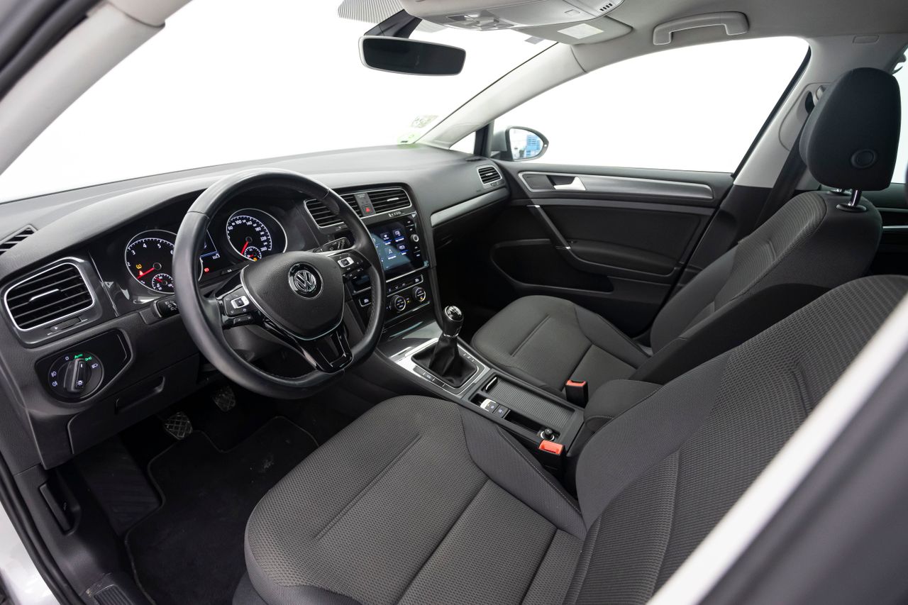 Foto Volkswagen Golf 28