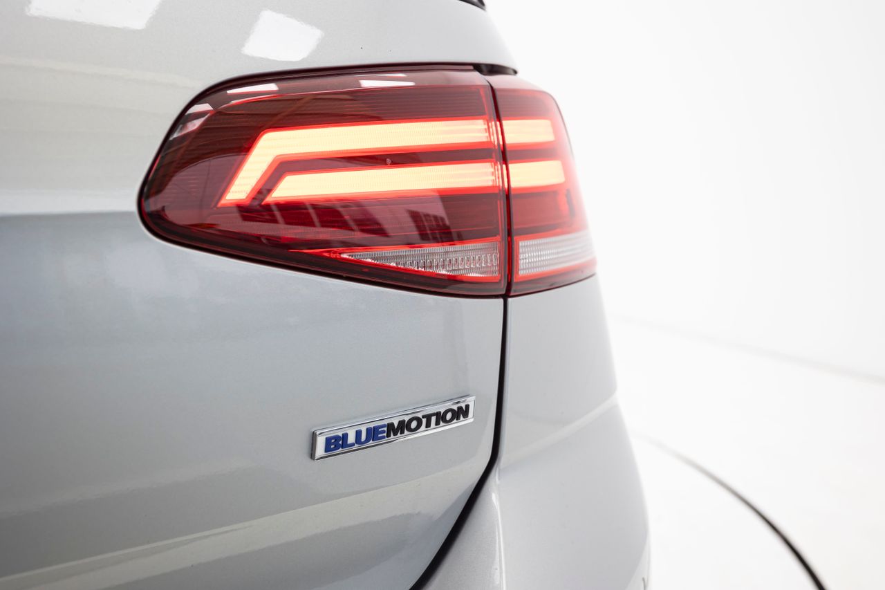 Foto Volkswagen Golf 48