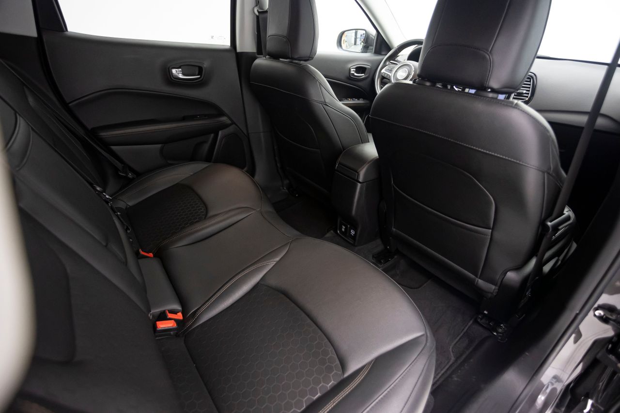 Foto Jeep Compass 15