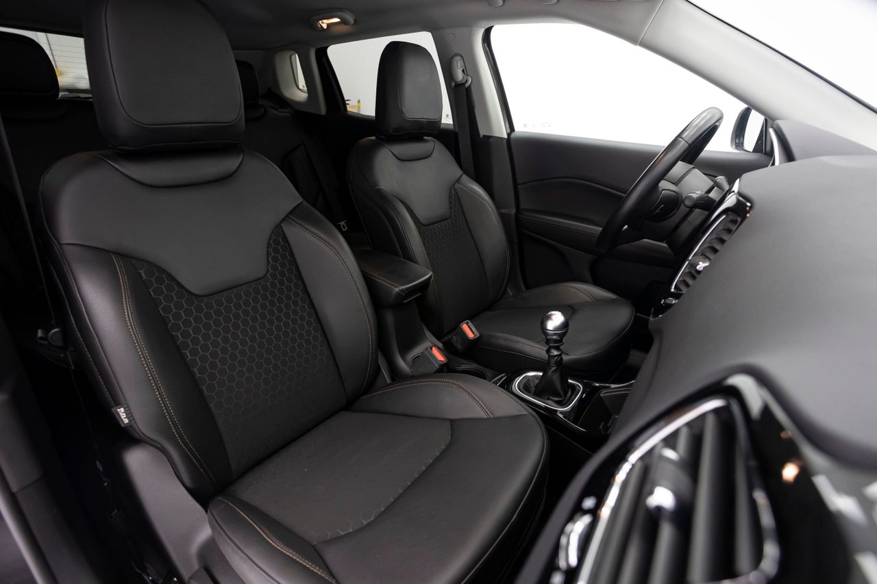 Foto Jeep Compass 24