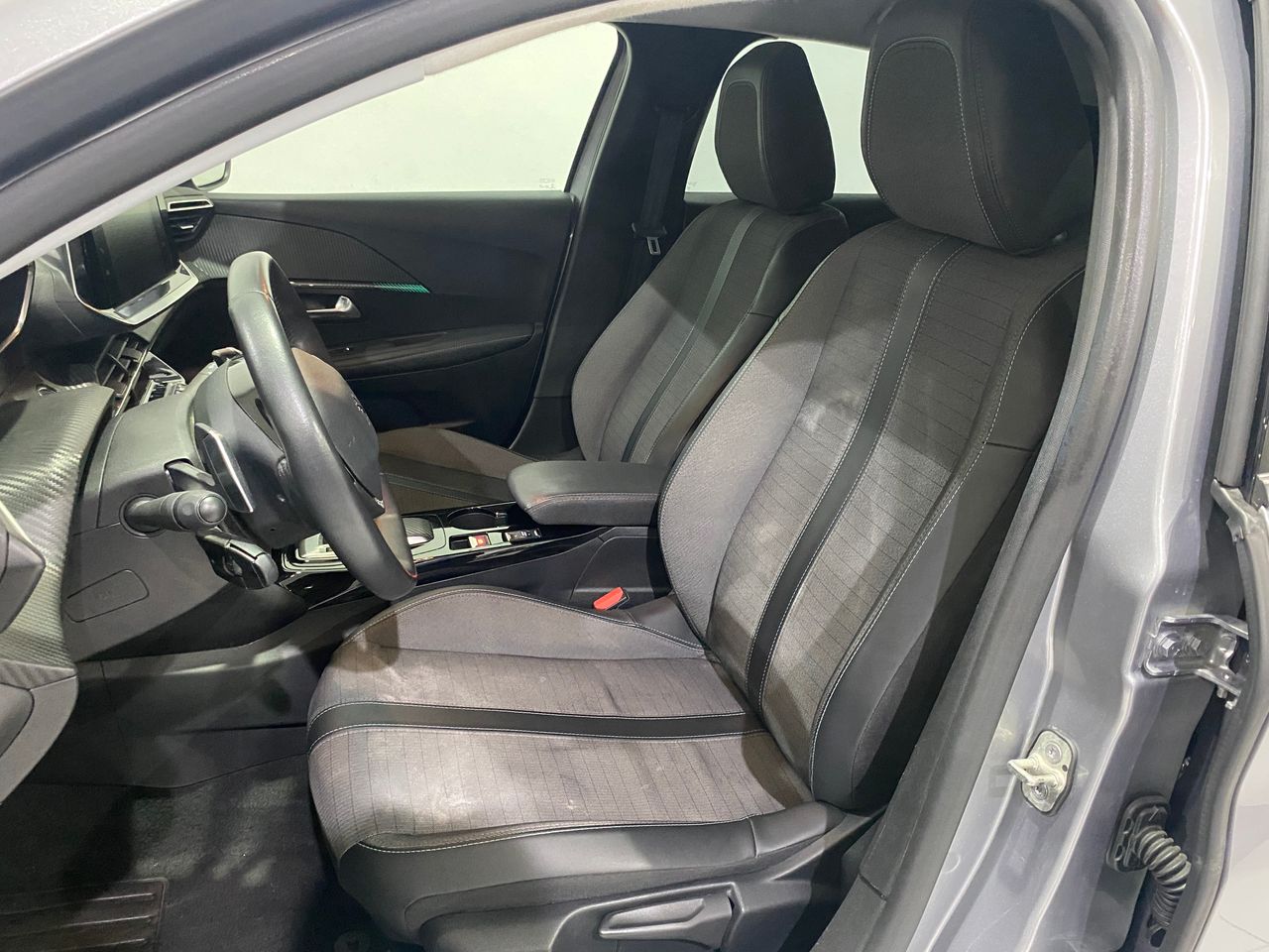 Foto Peugeot 208 8