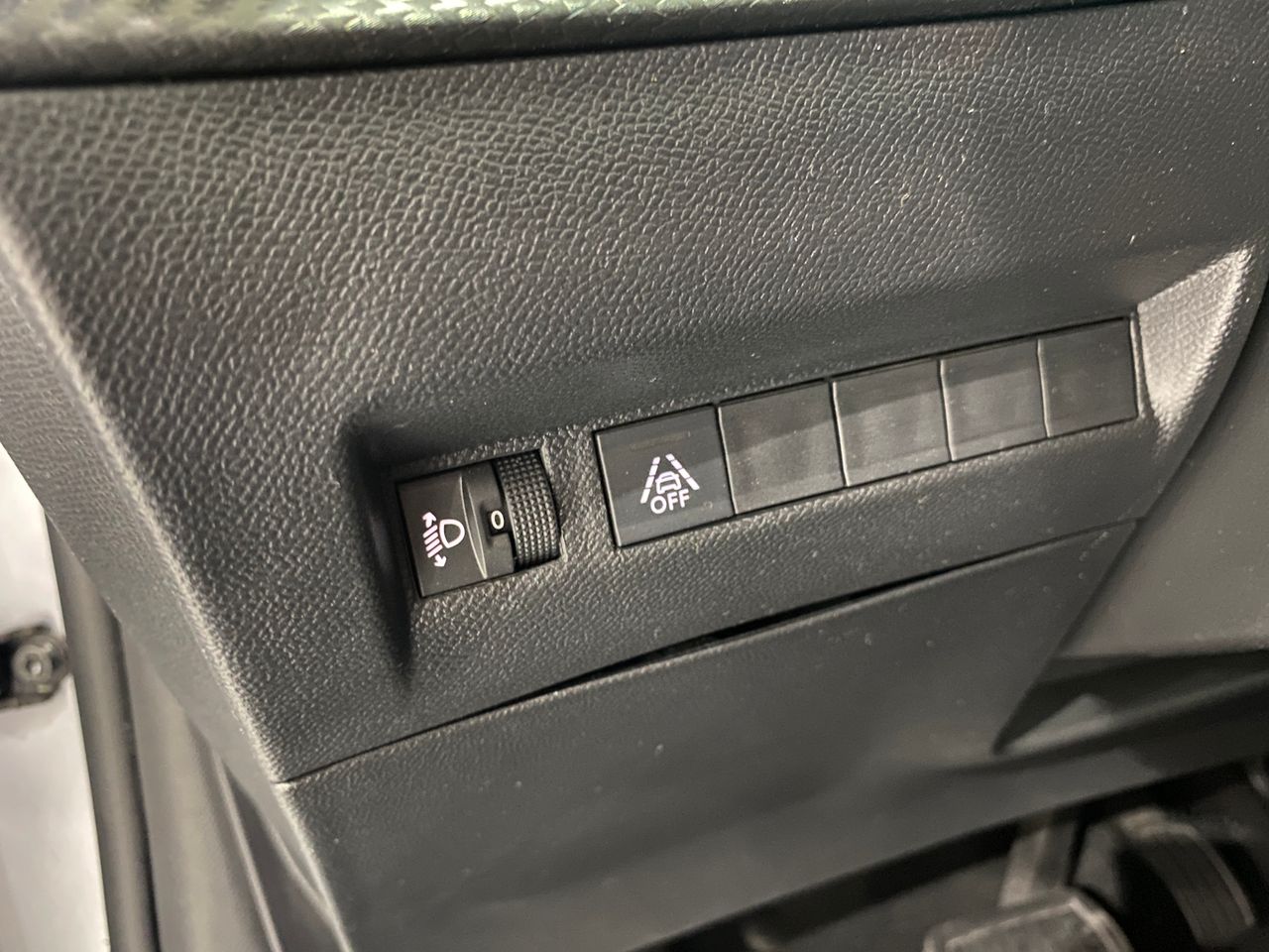 Foto Peugeot 208 10