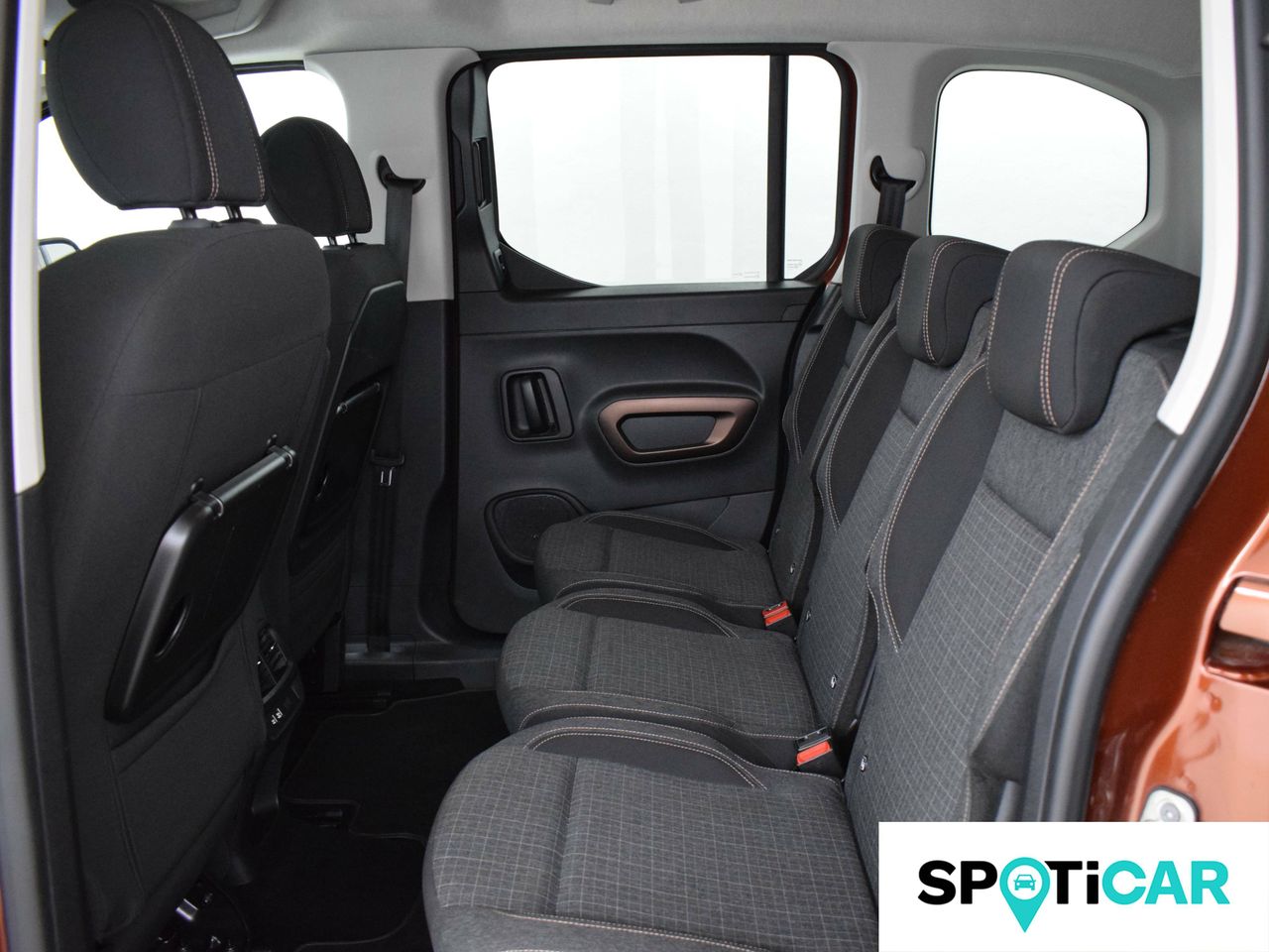 Foto Peugeot Rifter 10