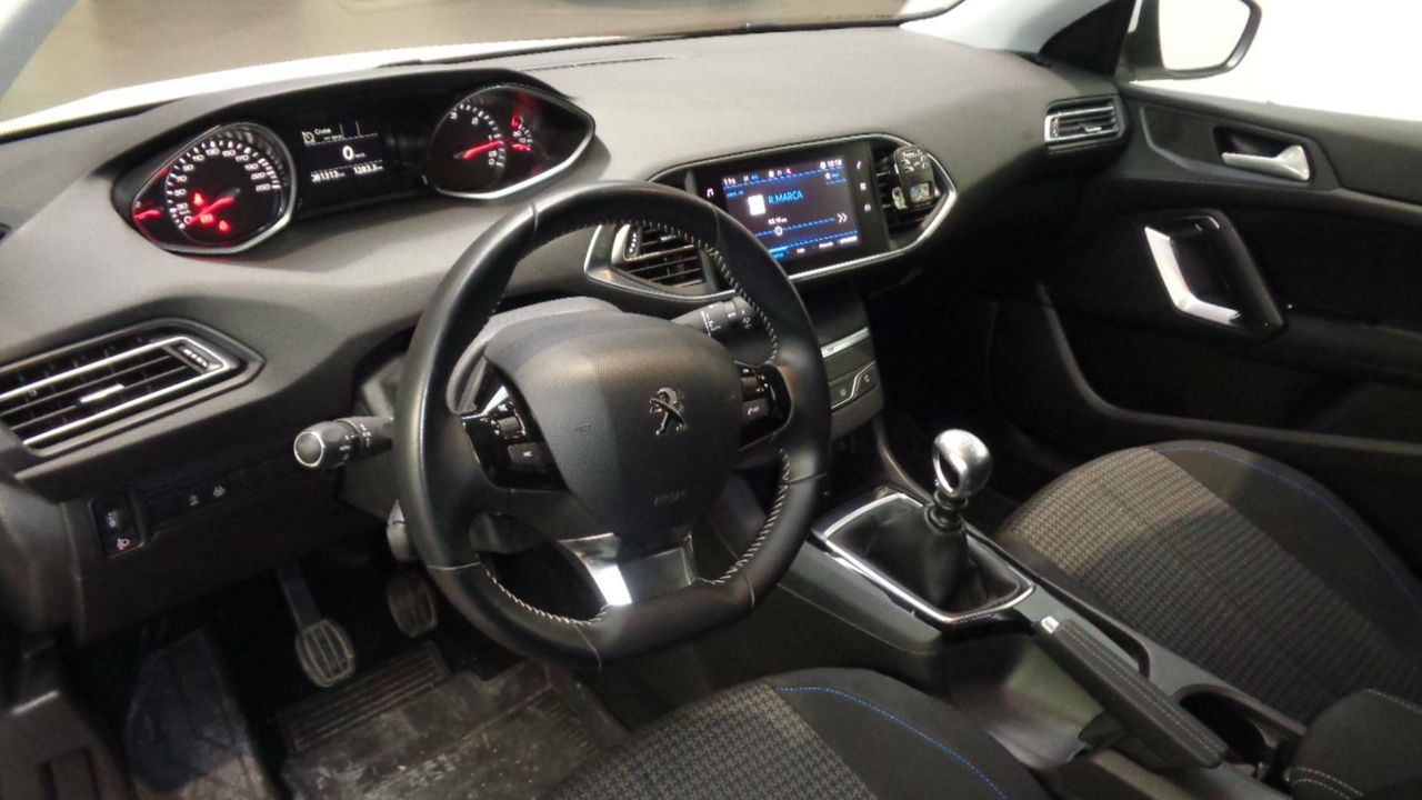 Foto Peugeot 308 10