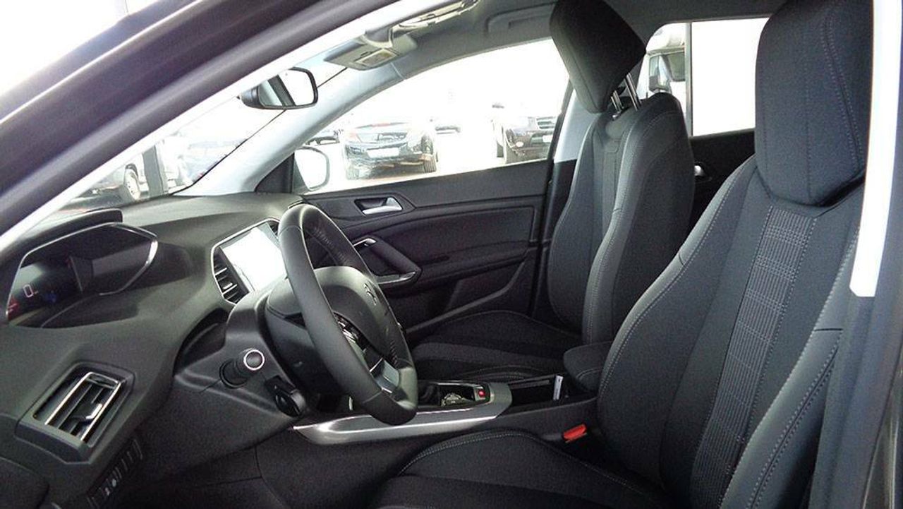 Foto Peugeot 308 8