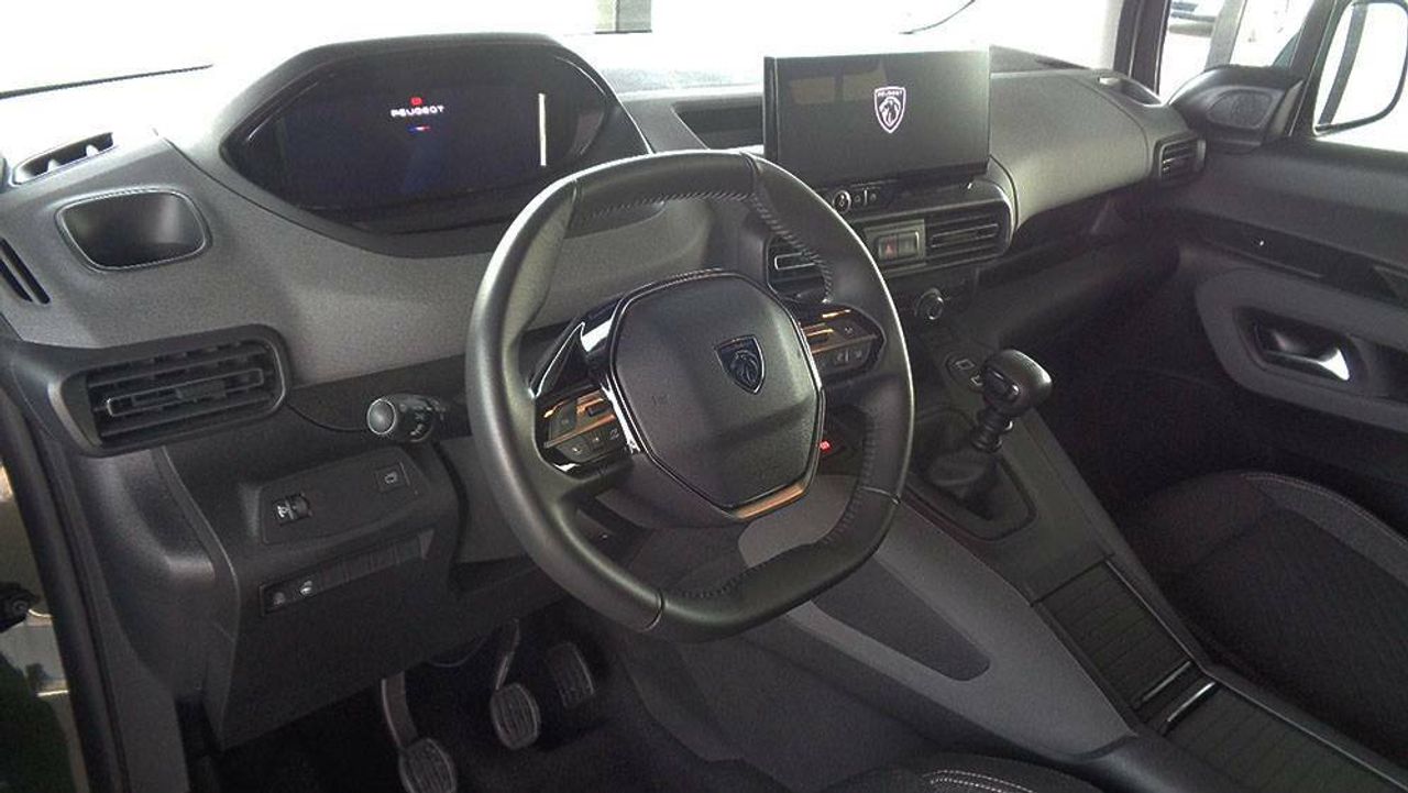 Foto Peugeot Rifter 9
