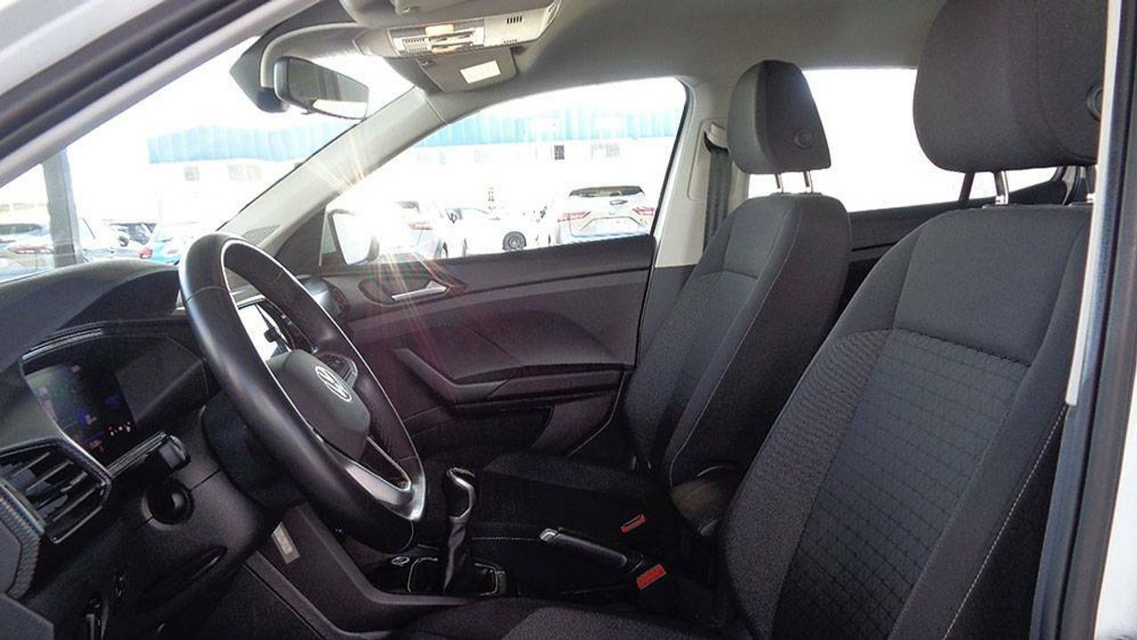 Foto Volkswagen T-Cross 11