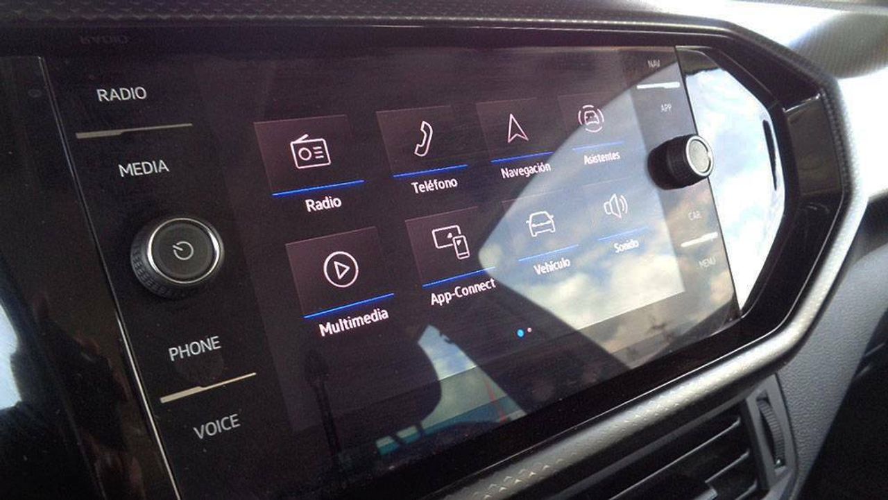 Foto Volkswagen T-Cross 13