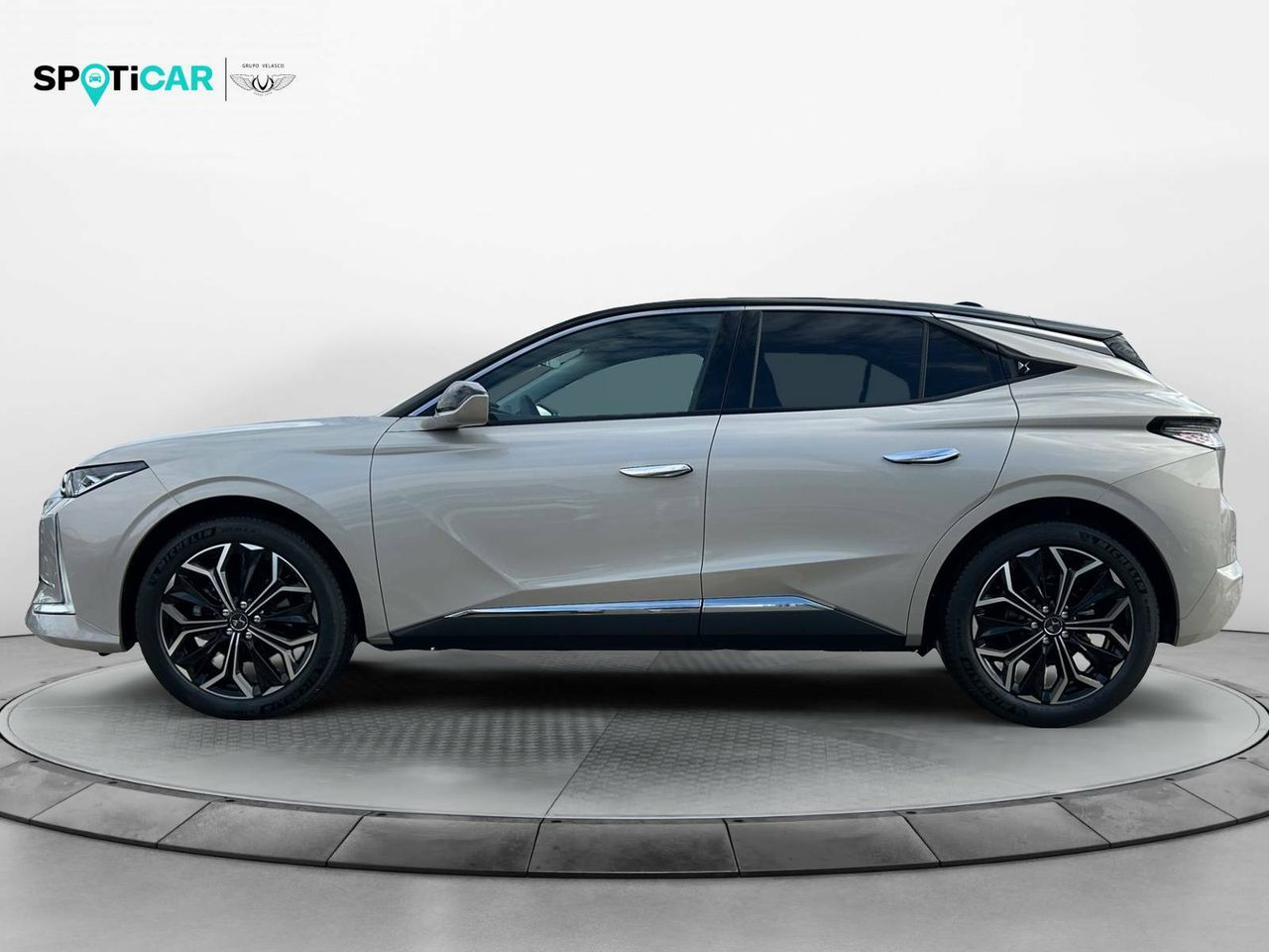 Foto DS Automobiles DS 4 2