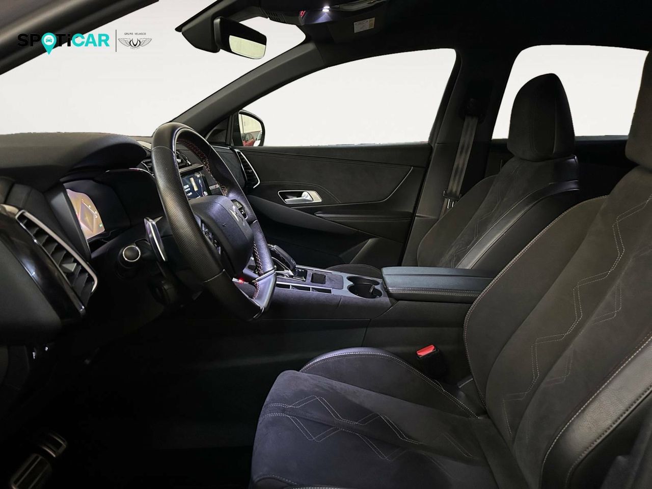 Foto DS Automobiles DS 7 9
