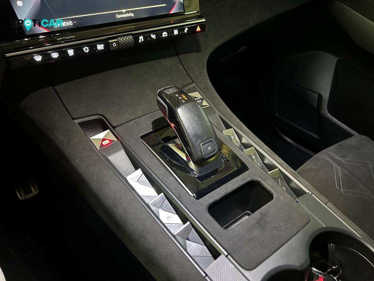Foto DS Automobiles DS 7 23