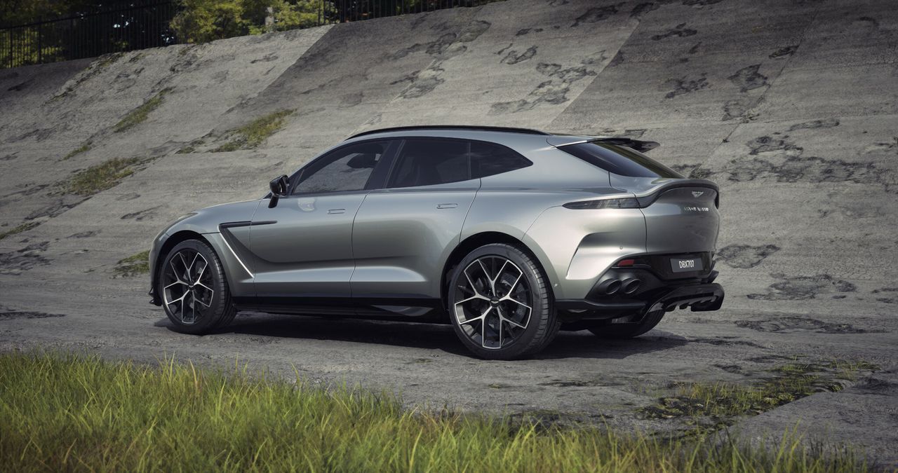 Foto Aston martin DBX 11