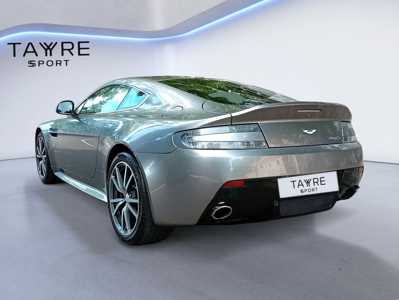 Foto Aston martin Vantage 4