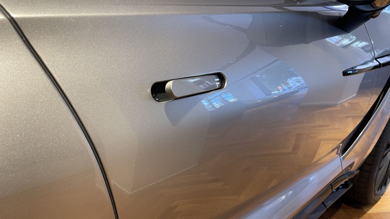 Foto Aston martin DBX 20