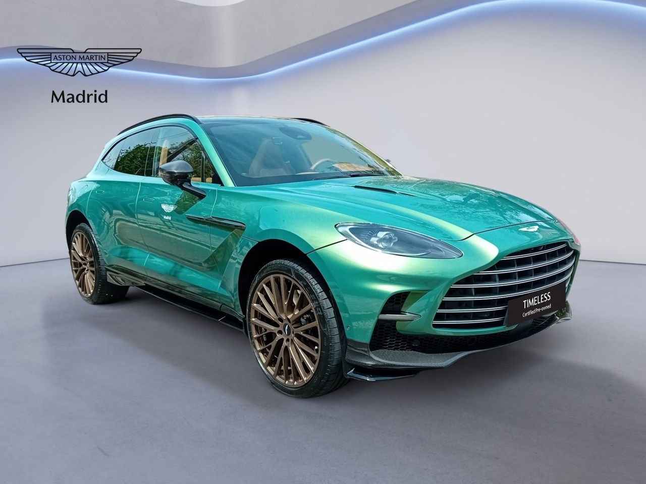 Foto Aston martin DBX 1