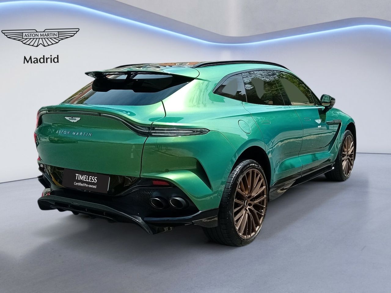 Foto Aston martin DBX 6