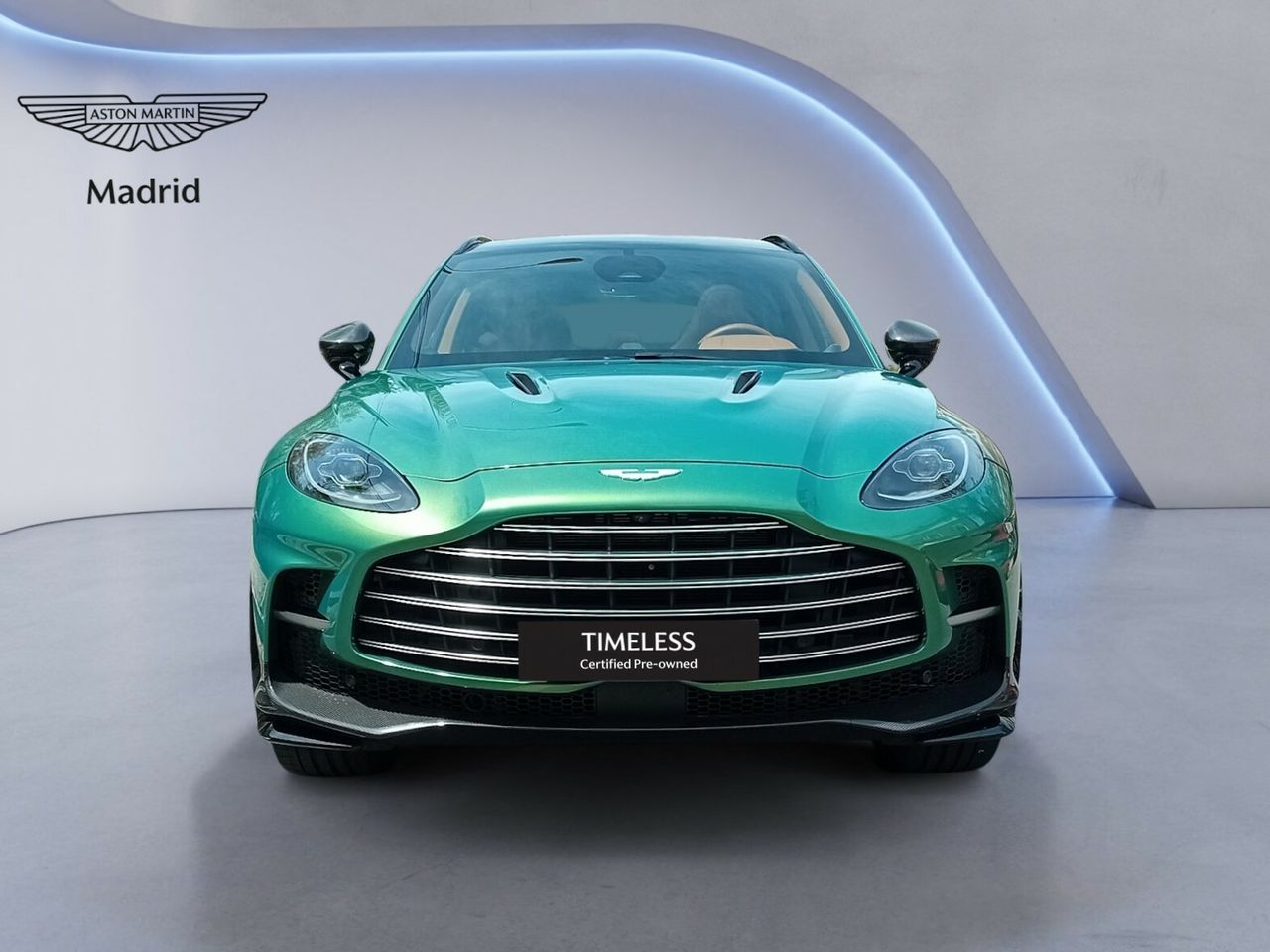 Foto Aston martin DBX 7