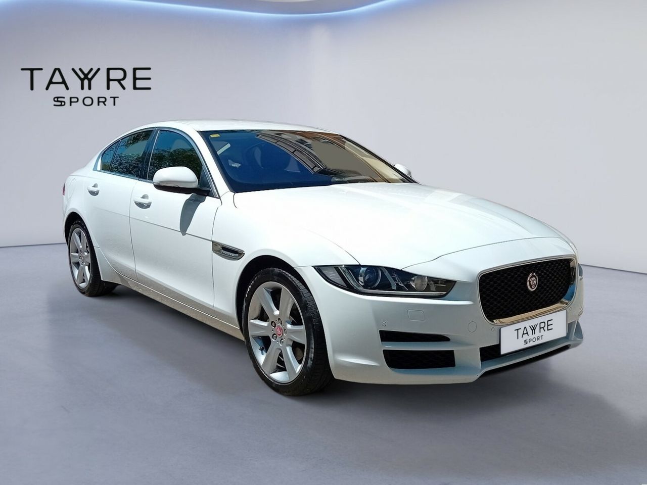 Foto Jaguar XE 1