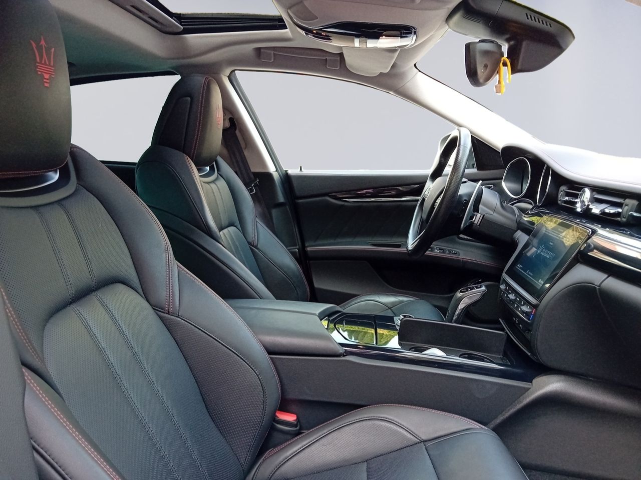 Foto Maserati Quattroporte 9