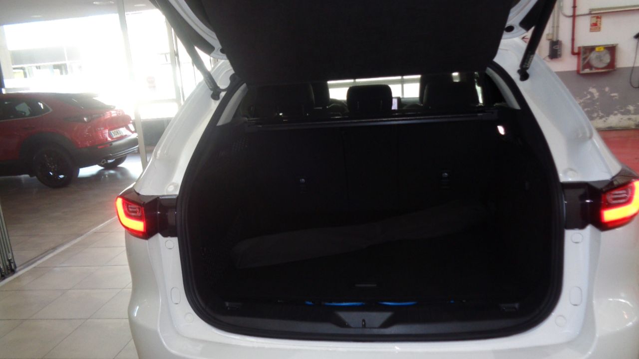 Foto Mazda CX-60 10