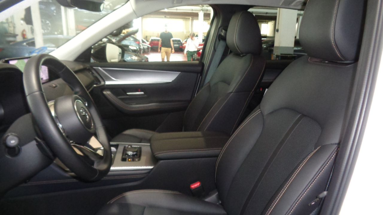 Foto Mazda CX-60 12