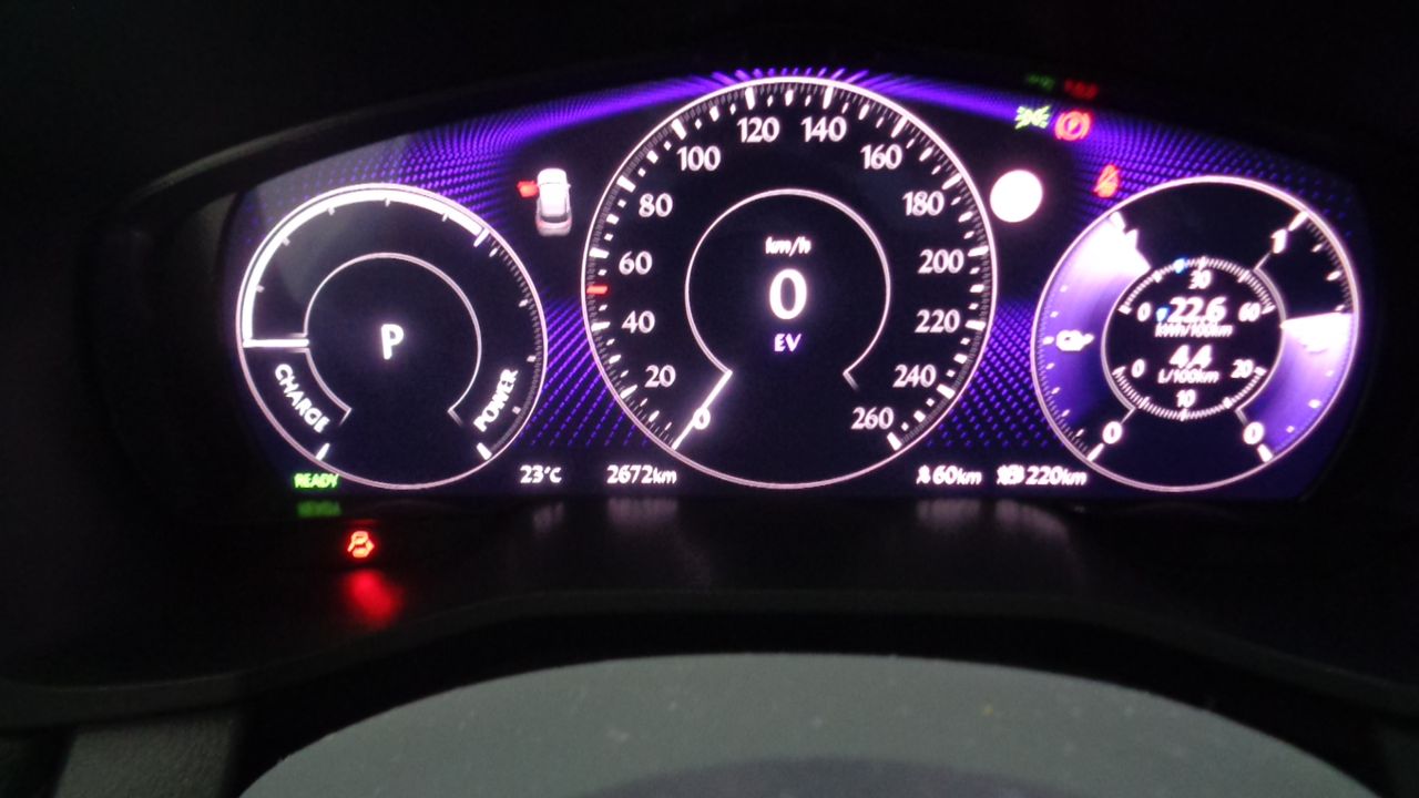 Foto Mazda CX-60 19