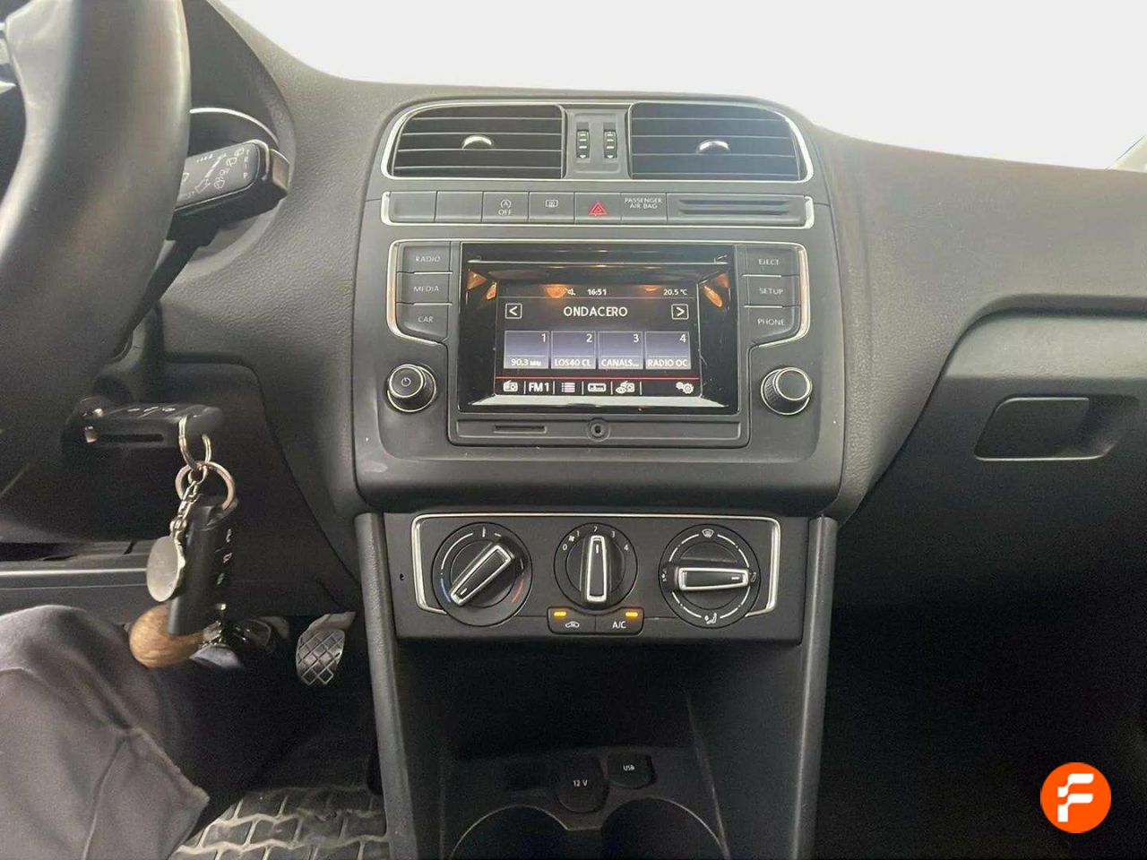 Foto Volkswagen Polo 32