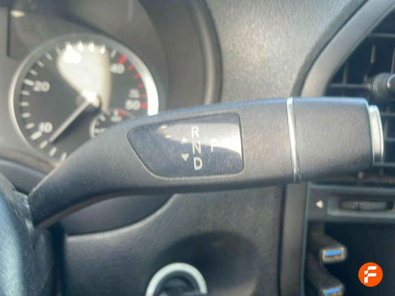 Foto Mercedes-Benz Vito 25