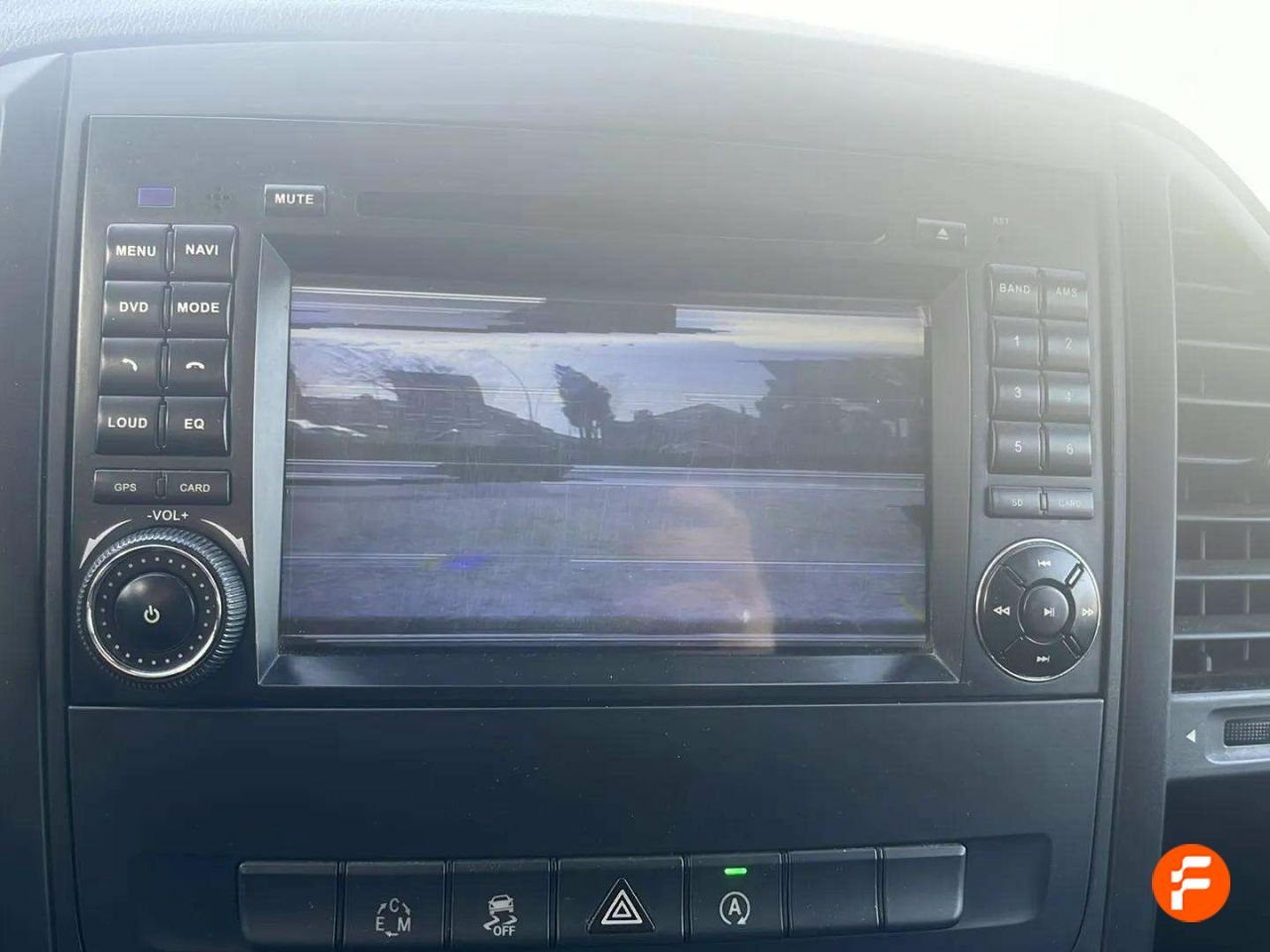 Foto Mercedes-Benz Vito 30