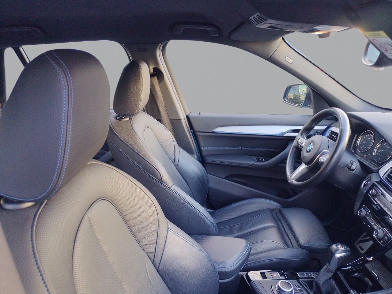Foto BMW X1 9