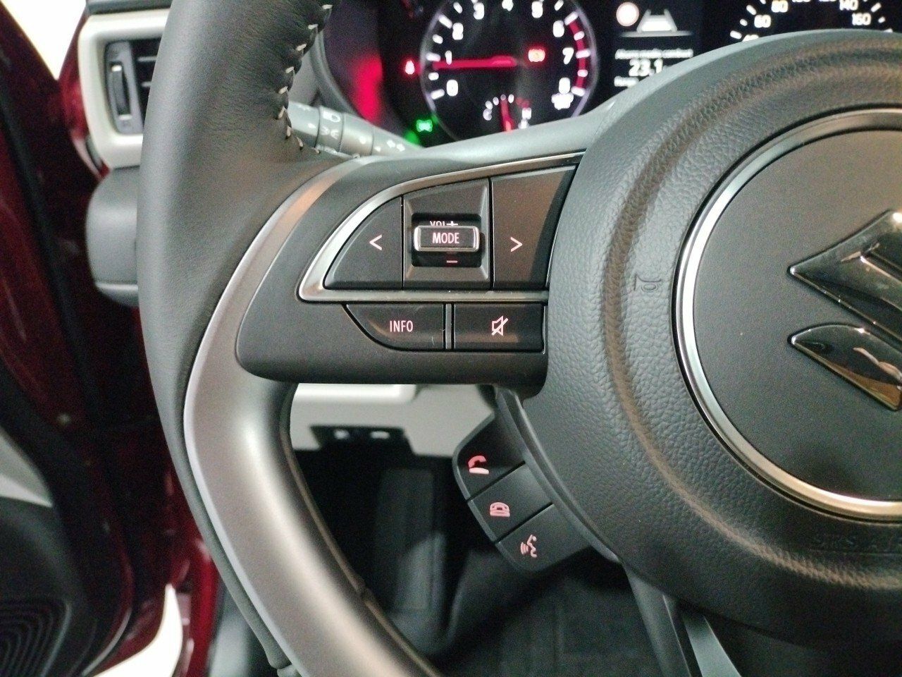 Foto Suzuki Swift 11