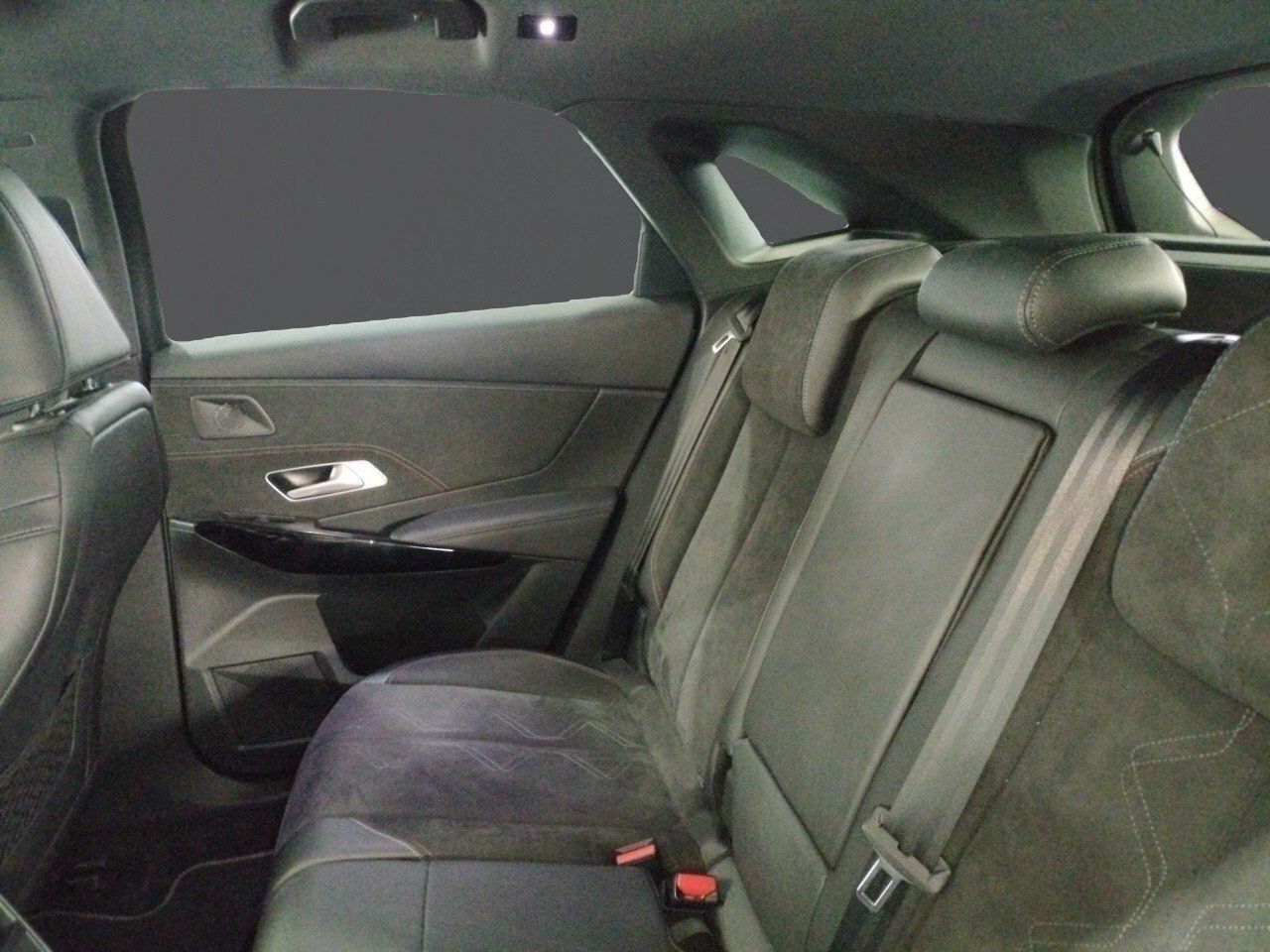 Foto DS Automobiles DS 7 10