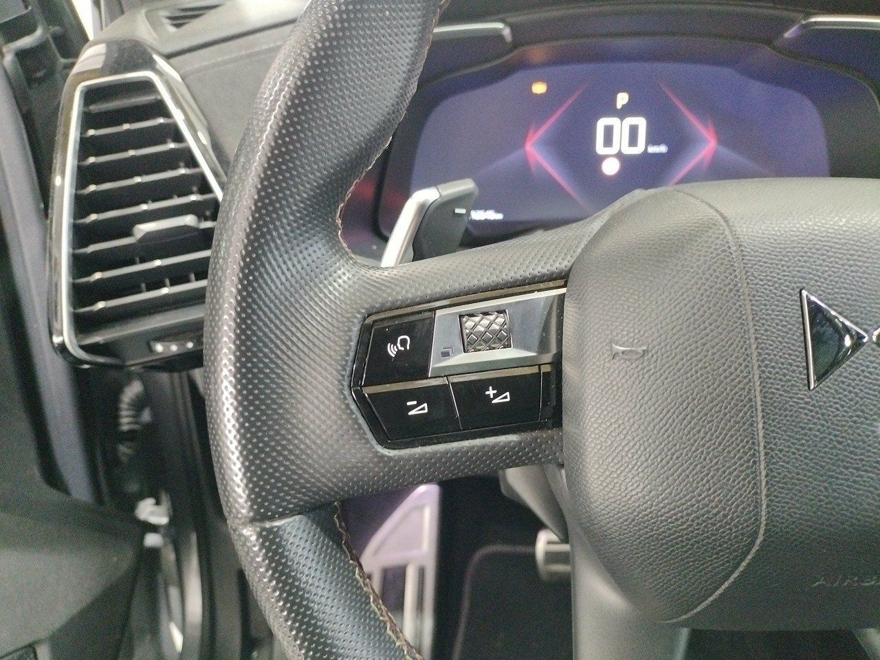 Foto DS Automobiles DS 7 12