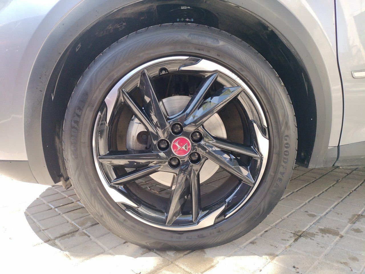Foto DS Automobiles DS 7 29