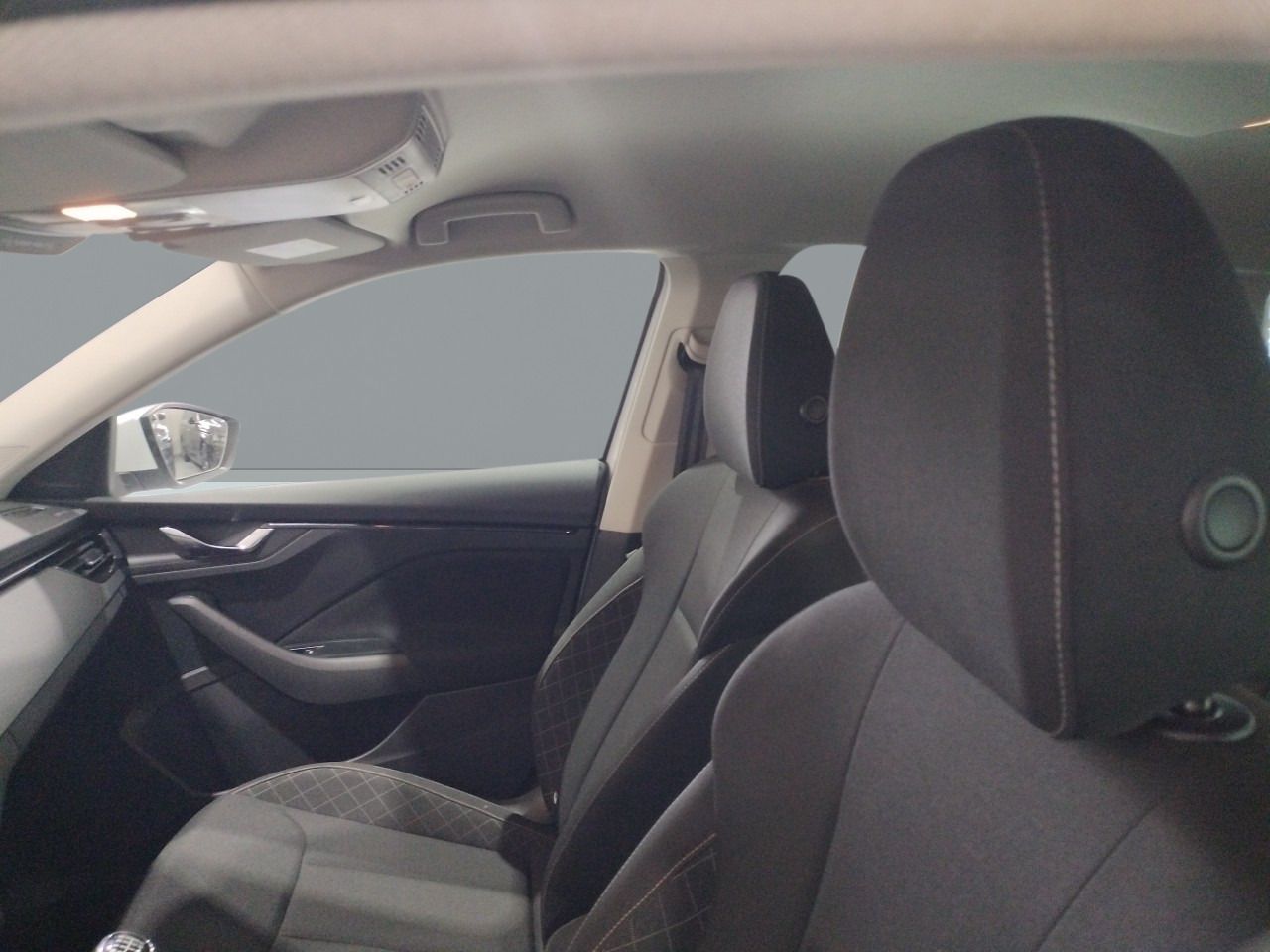 Foto Skoda Scala 6