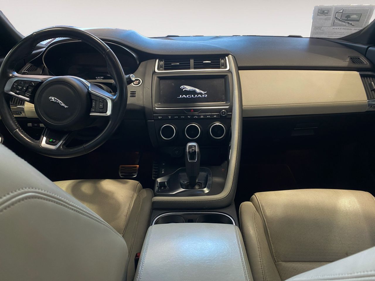 Foto Jaguar E-Pace 6