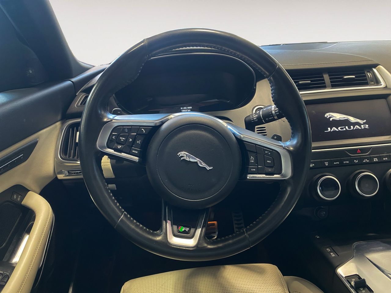 Foto Jaguar E-Pace 7