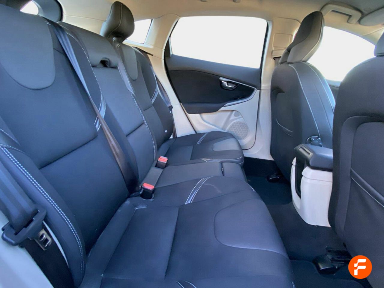 Foto Volvo V40 15