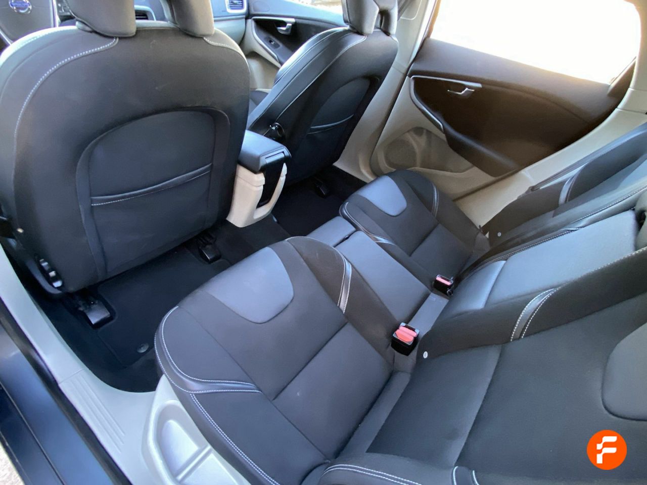 Foto Volvo V40 18
