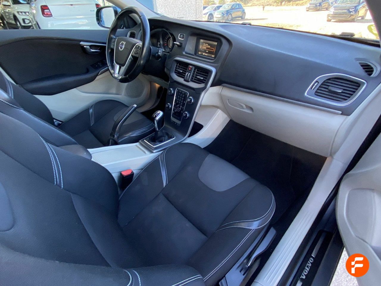 Foto Volvo V40 19
