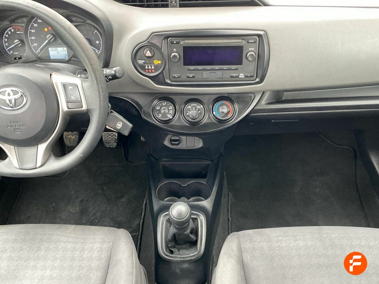 Foto Toyota Yaris 11