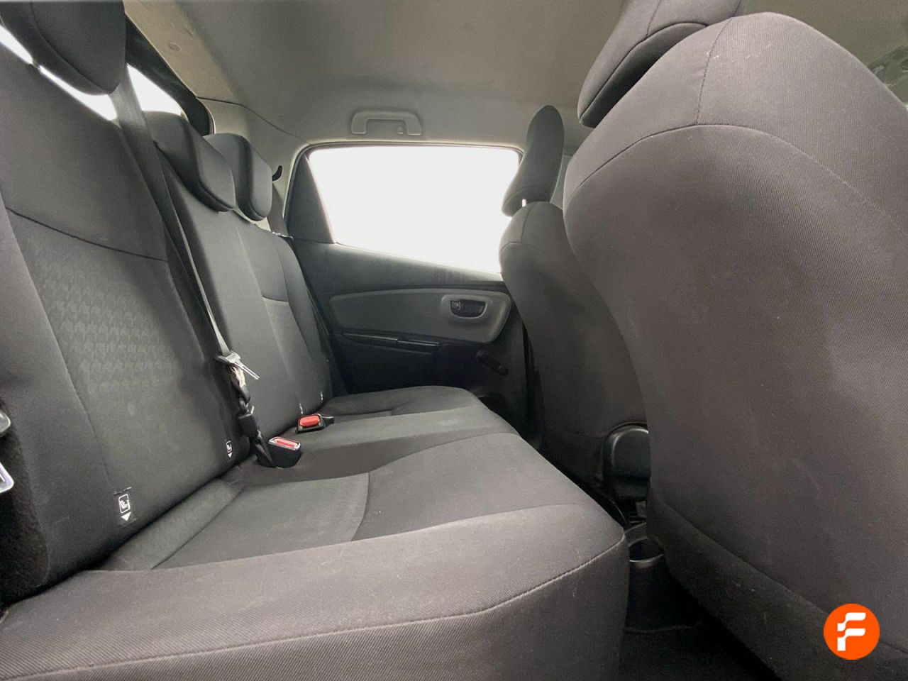 Foto Toyota Yaris 15