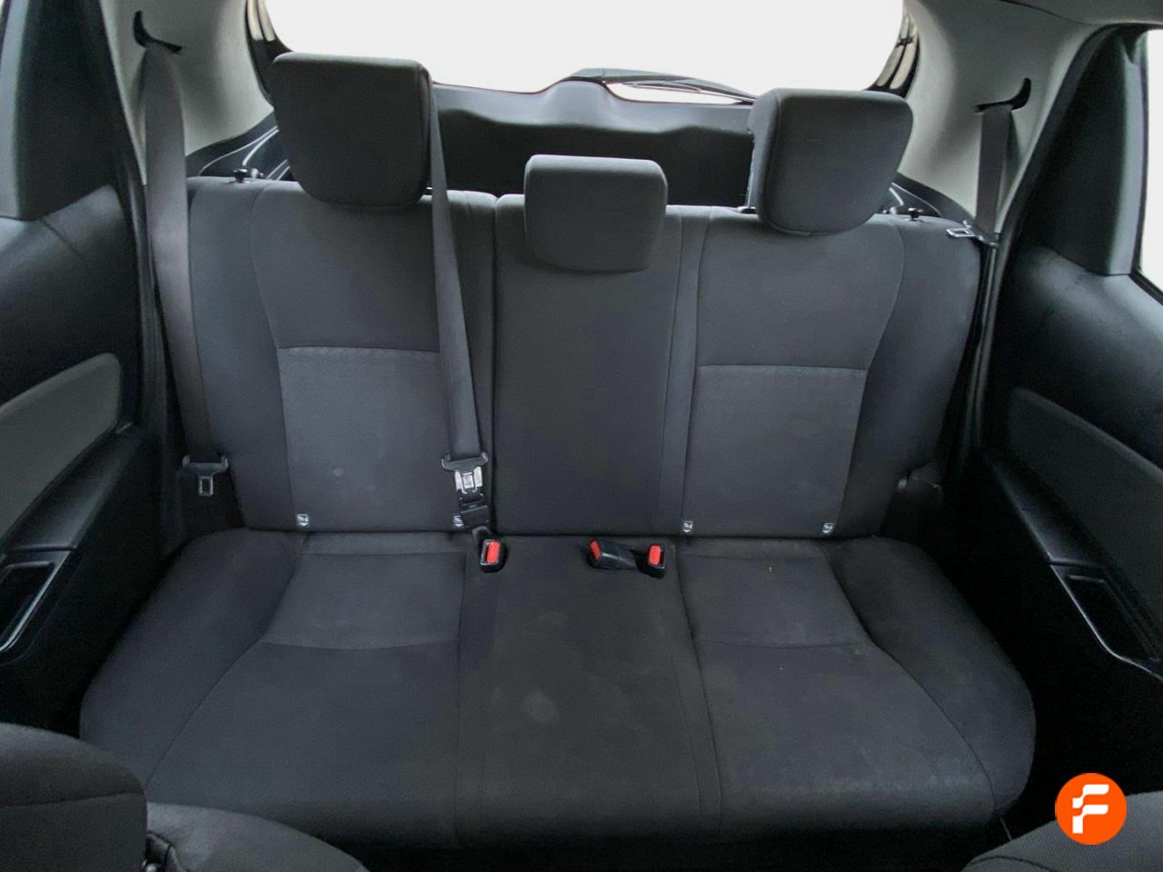 Foto Toyota Yaris 16