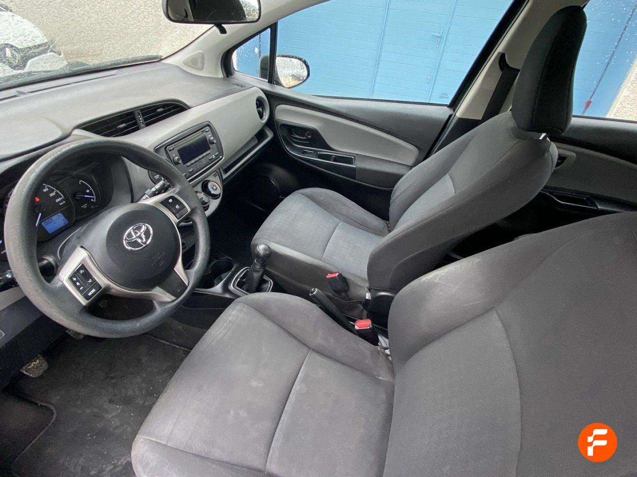 Foto Toyota Yaris 17