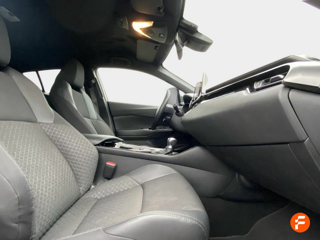 Foto Toyota C-HR 13