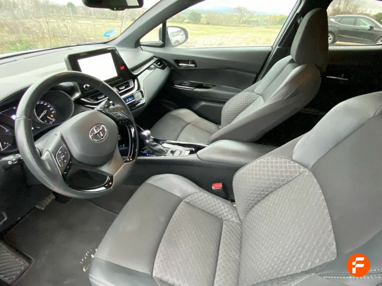 Foto Toyota C-HR 16