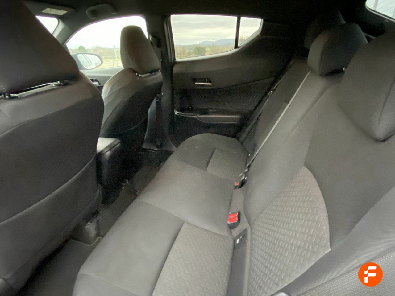 Foto Toyota C-HR 17