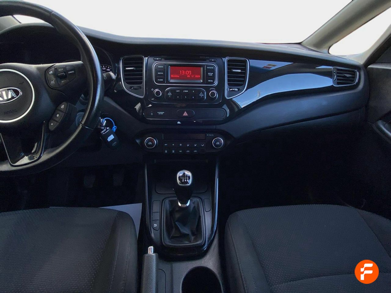 Foto Kia Carens 10