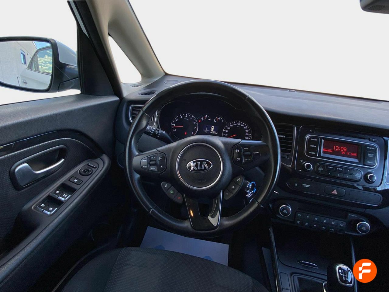 Foto Kia Carens 11